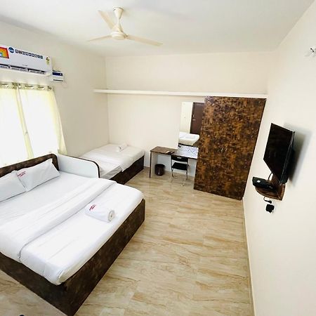 Pearl Stays, Tirupati - Very Convenient For The People Coming From Bangalore And Chennai - You Can Skip City Traffic While Reaching Any Temple In Tirupati - Covered Parking - 24Hrs Front Desk And Hot Water - Free Wifi - Flexible Checkin-In Check-Out Exterior foto